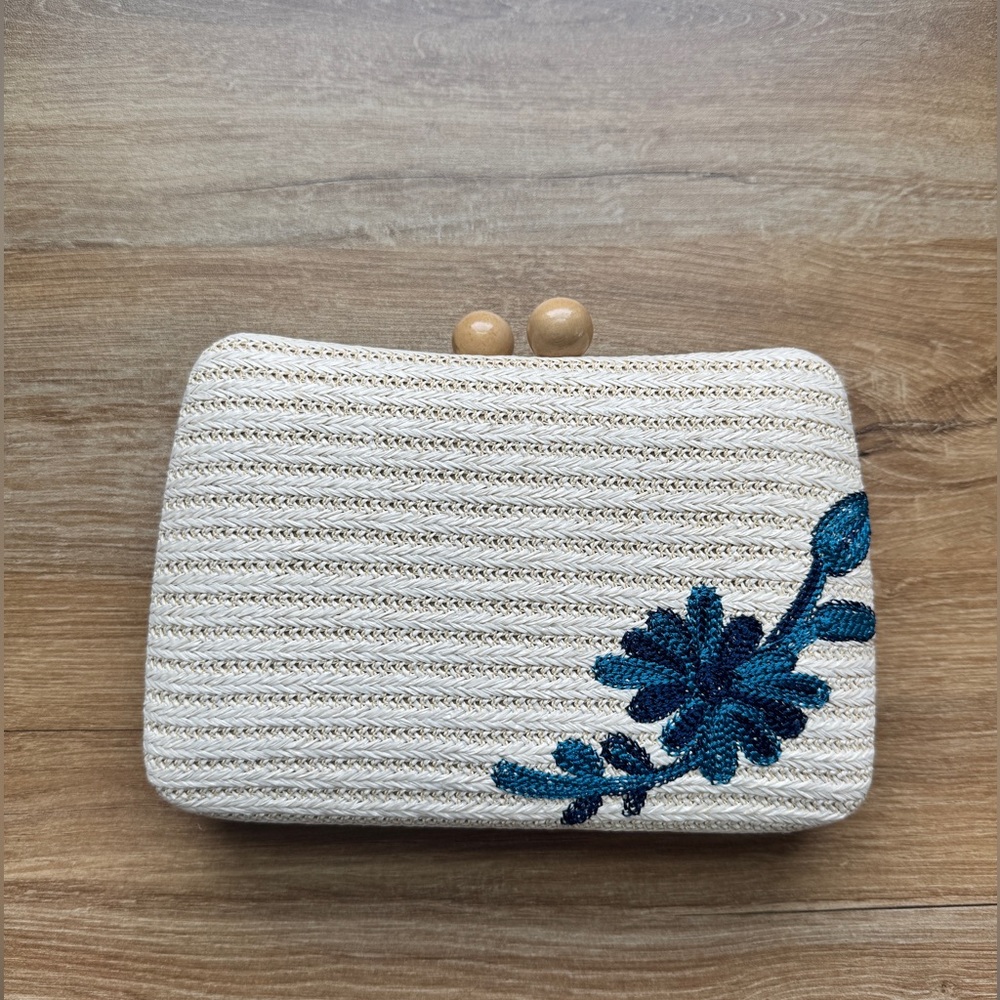 Blue flower clutch, with shoulder chain strap